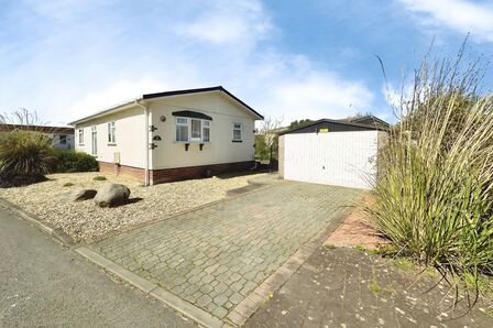 2 bedroom Detached Property for sale
