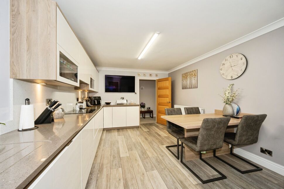 Kitchen / Breakfast Room