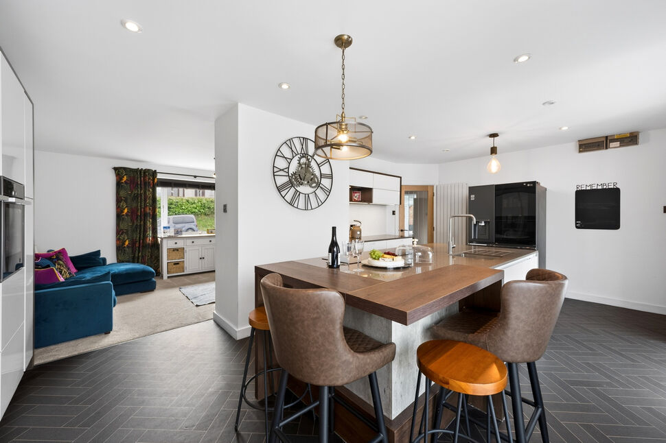Kitchen / Breakfast Room