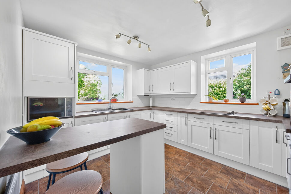 Kitchen / Breakfast Room