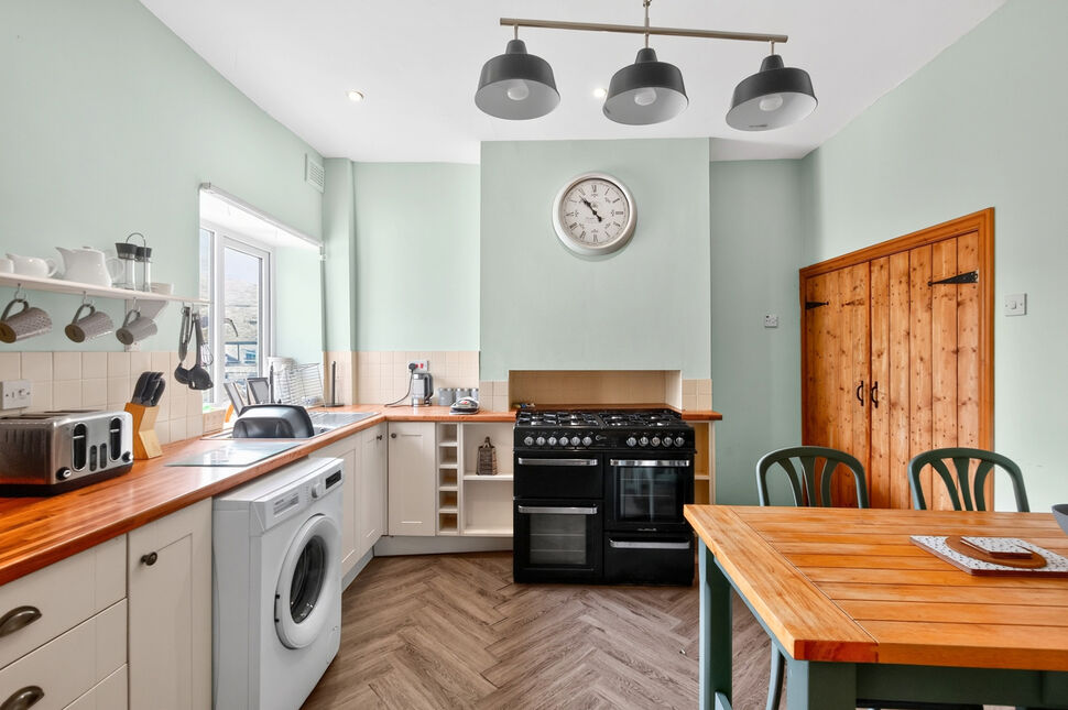 Kitchen / Dining Room