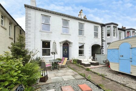 3 bedroom End Terrace House for sale