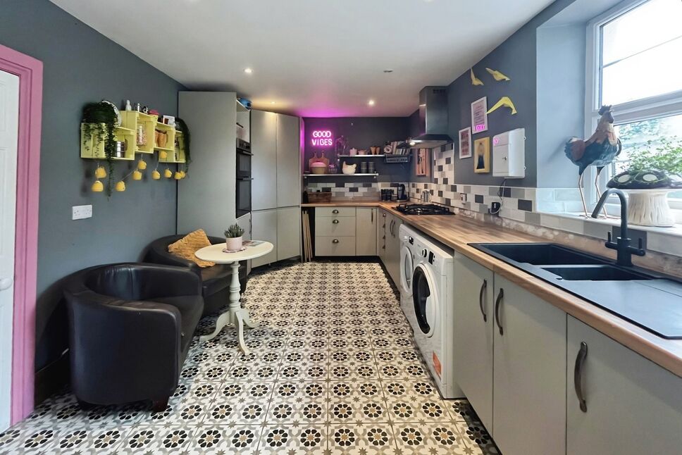 Kitchen / Breakfast Room