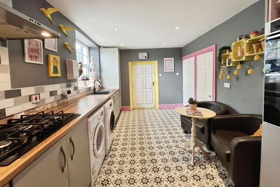 Kitchen / Breakfast Room