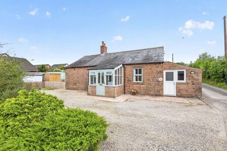 2 bedroom Detached Property for sale