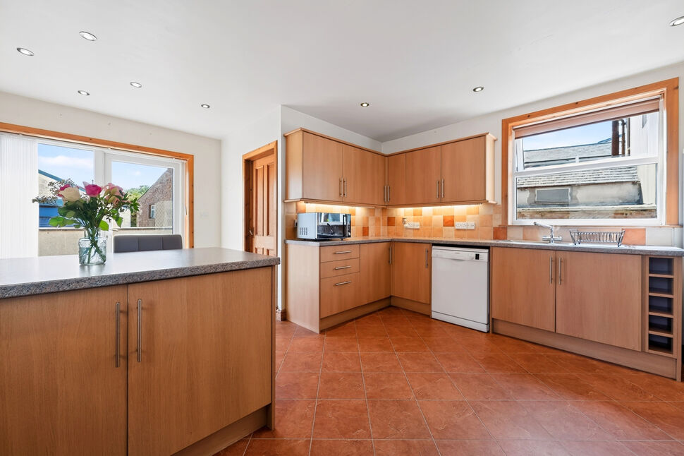 Kitchen / Breakfast Room
