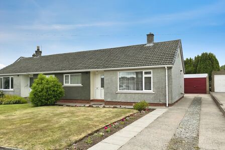 2 bedroom Semi Detached Bungalow for sale