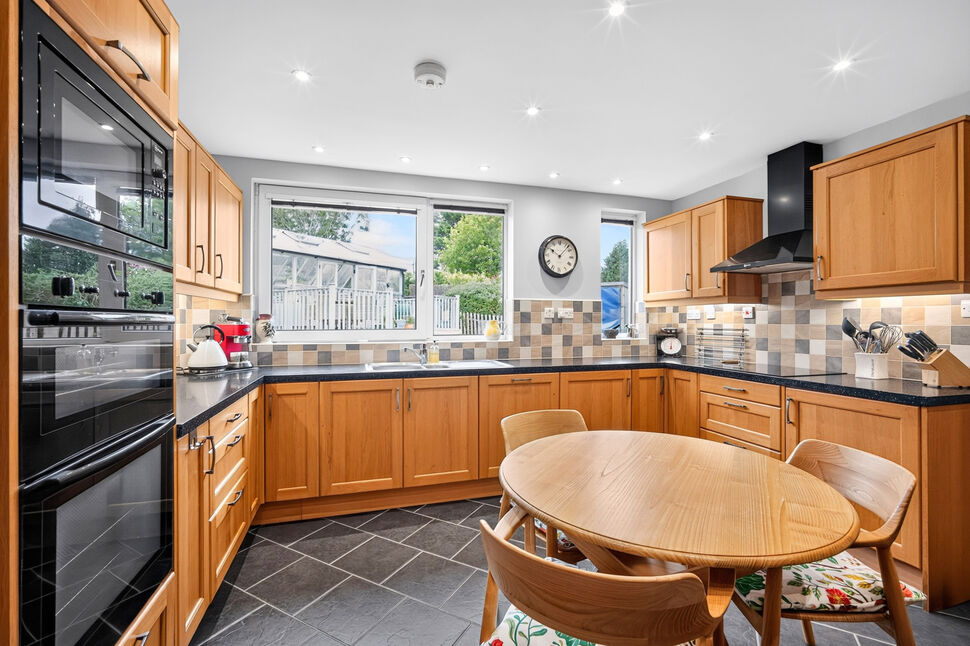 Kitchen / Breakfast Room
