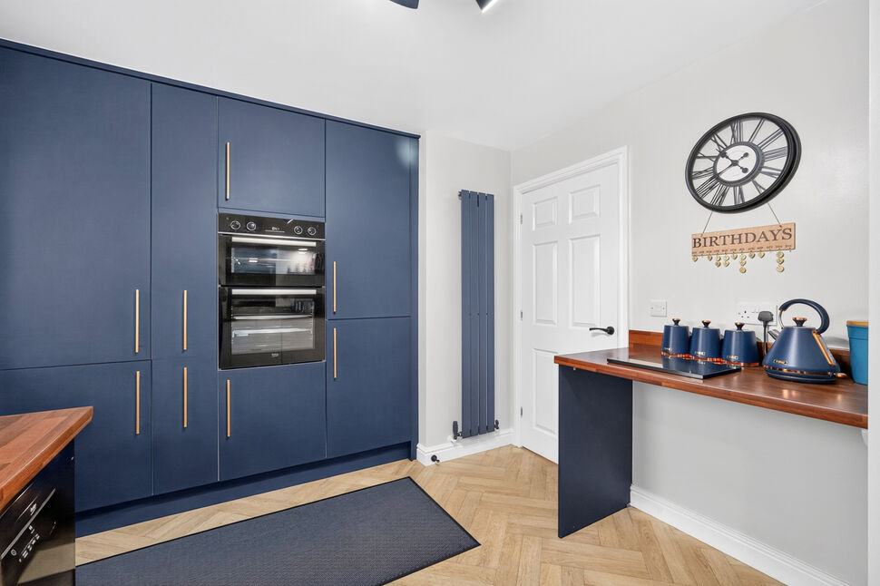 Kitchen / Breakfast Room