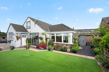 4 bedroom Detached Bungalow for sale