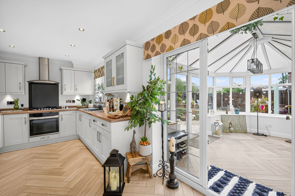 Kitchen / Dining Room