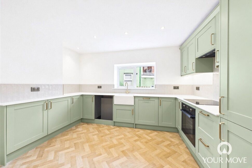 Kitchen / Dining Room