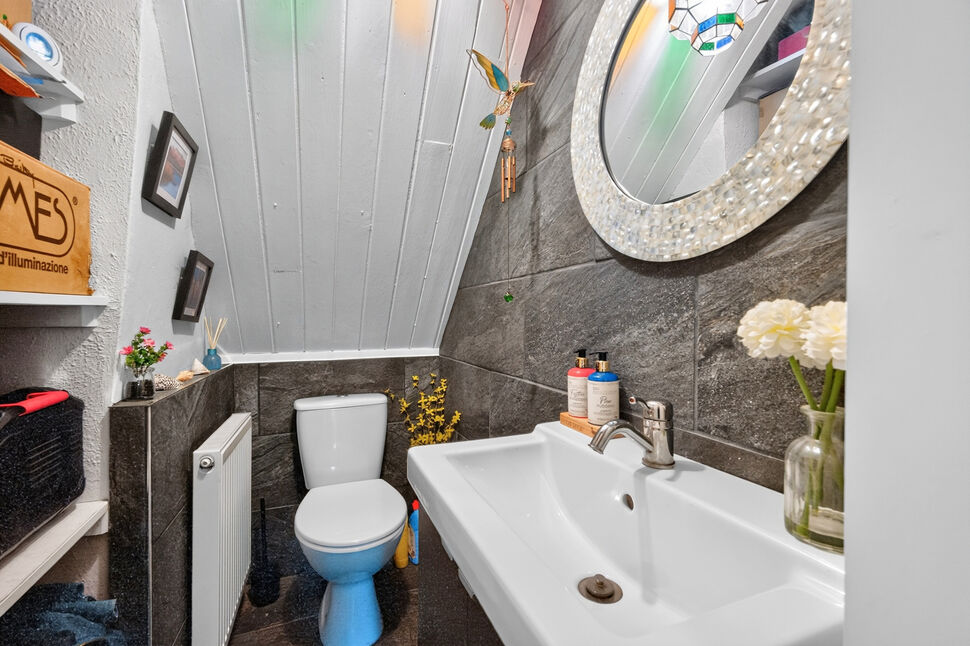 WC Cloakroom