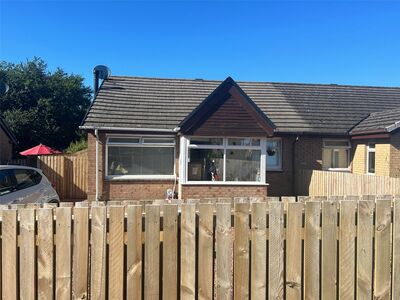 2 bedroom Semi Detached Bungalow to rent