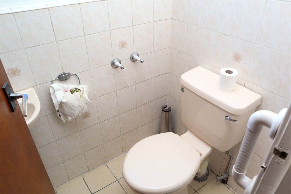 3 bedroom Detached House for sale, Kennedy Street, Wishaw, ML2 £190,000