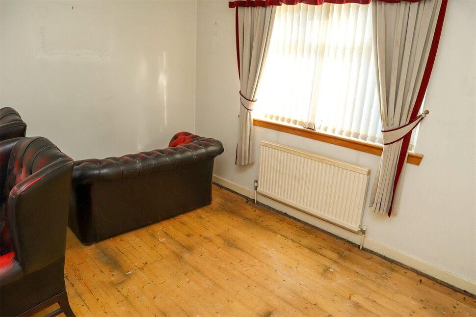 3 bedroom Detached House for sale, Kennedy Street, Wishaw, ML2 £190,000