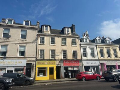 High Street, 2 bedroom  Flat to rent, £695 pcm