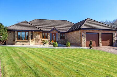 5 bedroom Detached Bungalow for sale