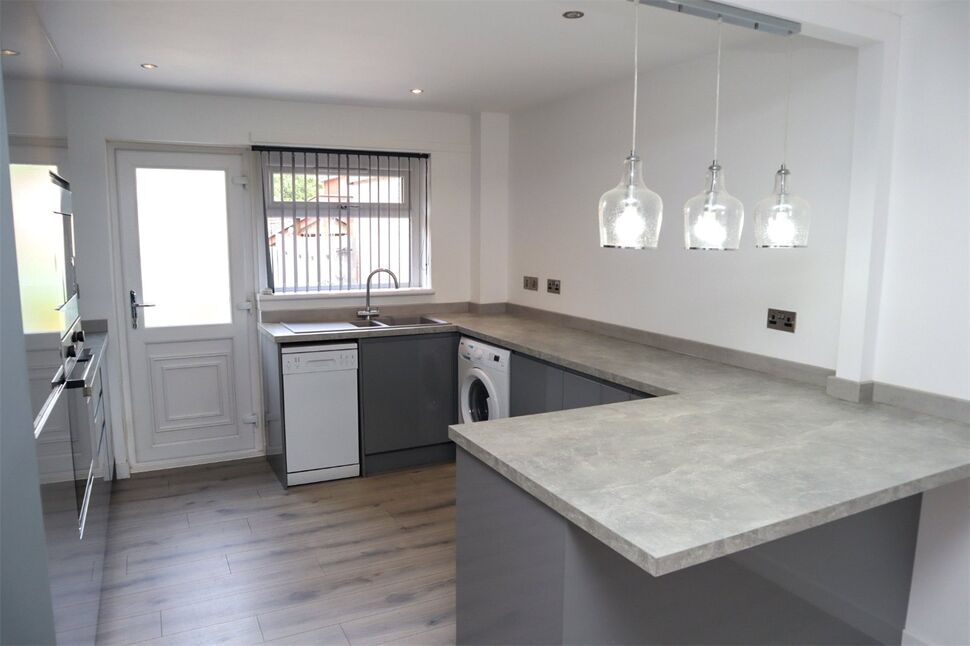 Lounge / Kitchen