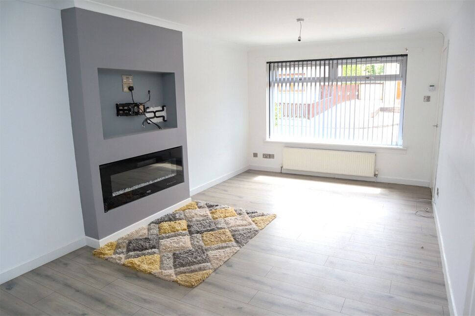 Lounge / Kitchen