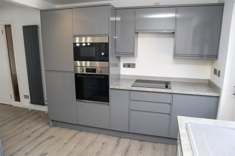 Lounge / Kitchen