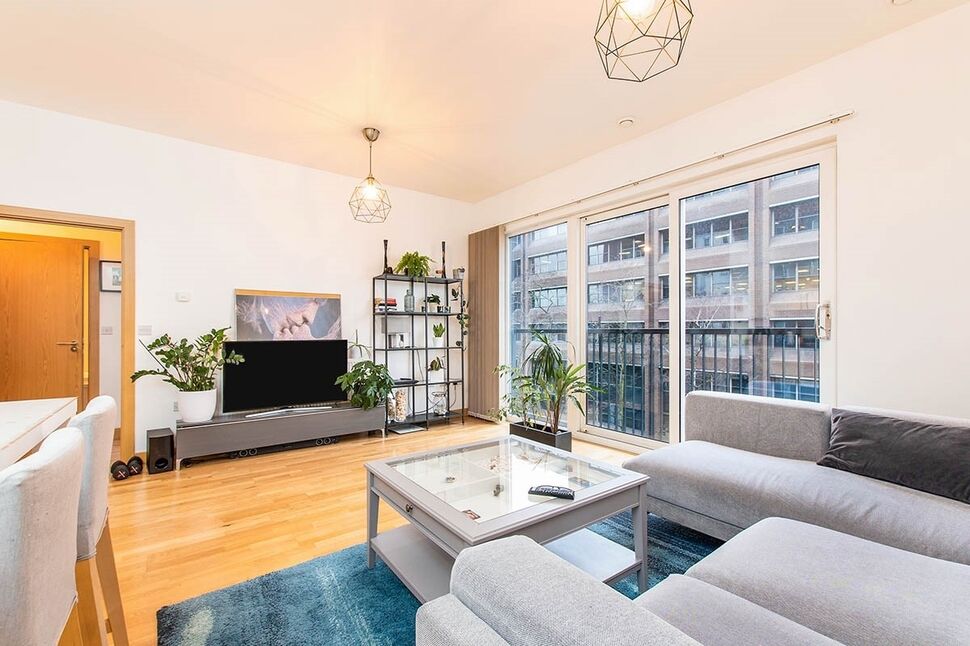 Main image of 1 bedroom Flat to rent, Manor Road, Wallington, Surrey, SM6
