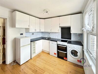 Leigham Court Clyde Road, Flat for sale, &pound;120,000