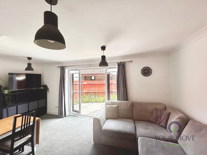 2 bedroom End Terrace House for sale