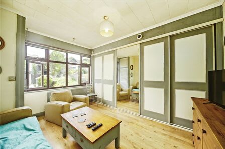 2 bedroom  Flat for sale