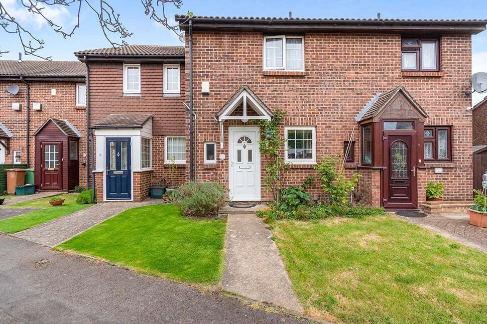 Main image of 2 bedroom Mid Terrace House to rent, Apeldoorn Drive, Wallington, SM6