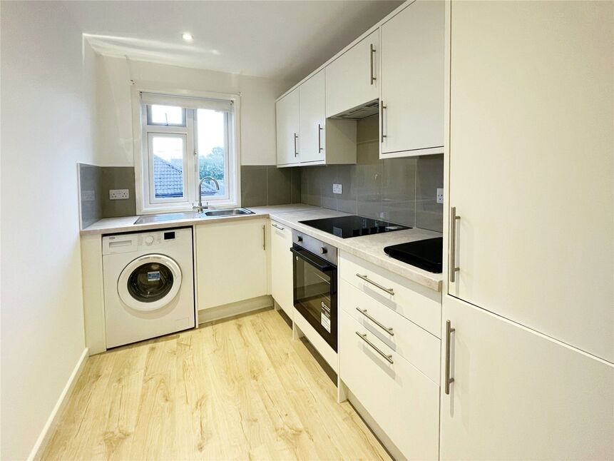 Main image of 2 bedroom  Flat to rent, Redford Avenue, Wallington, SM6