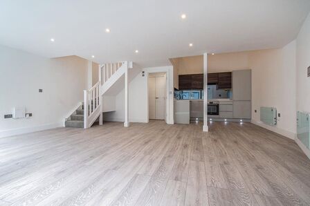 Vulcan House, 2 bedroom  Flat for sale, £379,000