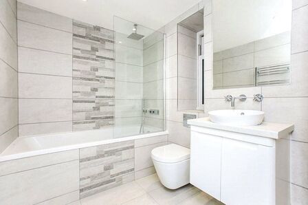 1 bedroom  Flat for sale