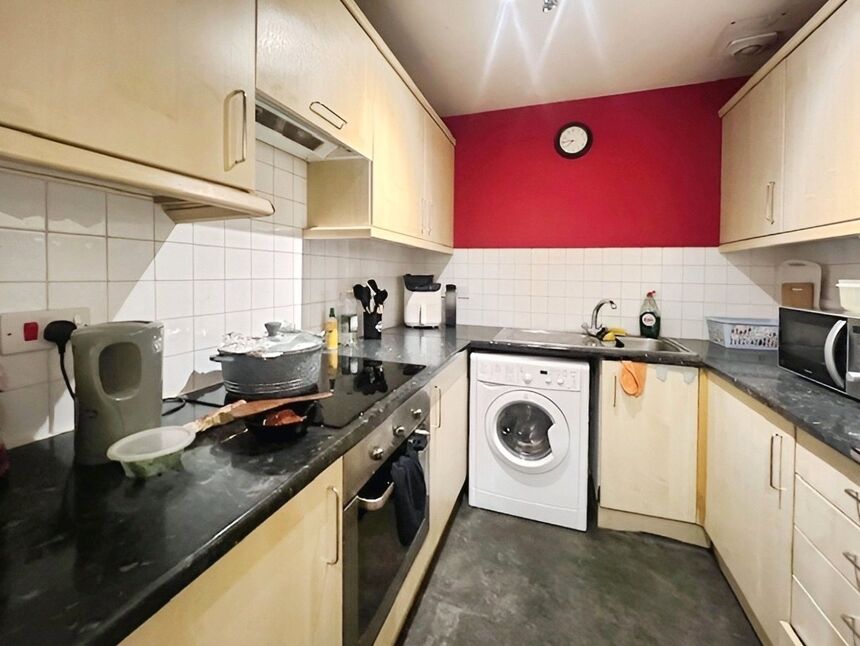 Main image of 1 bedroom Flat to rent, Woodcote Road, Wallington, SM6