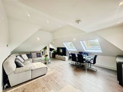 1 bedroom  Flat for sale