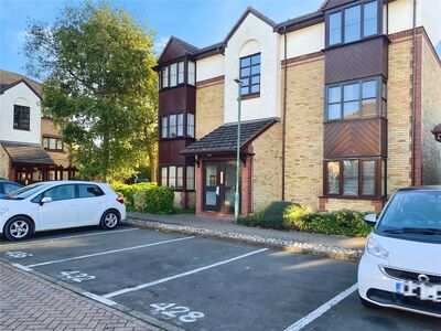 Foxglove Way, 1 bedroom  Flat for sale, £160,000