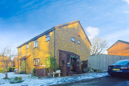 Tindale Close, 3 bedroom Semi Detached House for sale, &pound;590,000