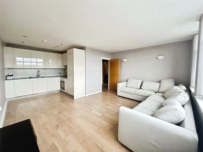 Stafford Road, 1 bedroom Flat for sale, &pound;230,000