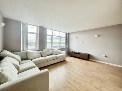 1 bedroom Flat for sale