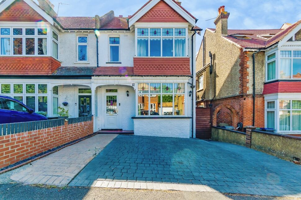 4 bedroom Semi Detached House for sale