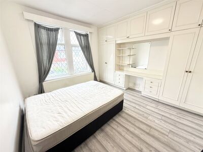 Quadrant Road, 1 bedroom Property to rent, &pound;900 pcm