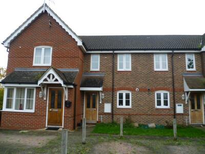 Mill Close, 2 bedroom House to rent, &pound;1,200 pcm