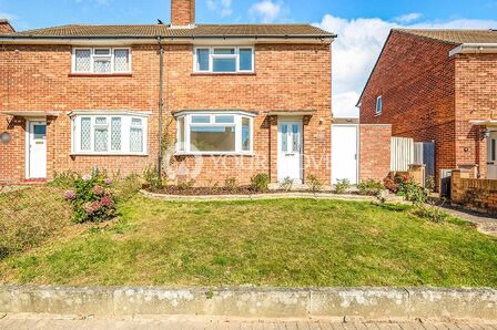 2 bedroom Semi Detached House to rent