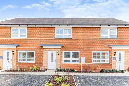 2 bedroom Mid Terrace House to rent