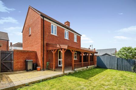 Ashmead Arcade, 2 bedroom Detached House to rent, £1,350 pcm