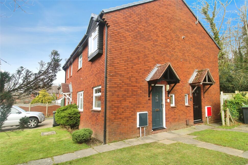 Main image of 1 bedroom  House to rent, Sentinel Close, Waterlooville, Hampshire, PO7