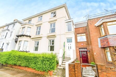2 bedroom  Flat to rent