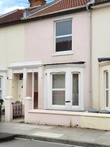 Bath Road, 4 bedroom  House to rent, £1,600 pcm