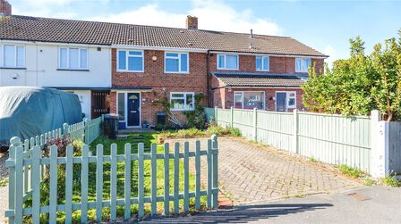3 bedroom Mid Terrace House for sale