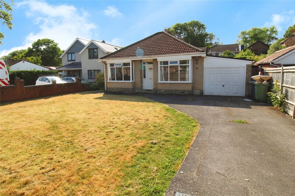 Main image of 2 bedroom Detached Bungalow to rent, Frogmore Lane, Waterlooville, Hampshire, PO8